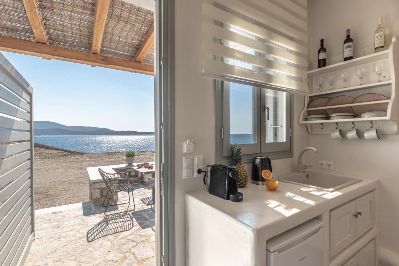 Porto Dema Luxury Suites Schoinoussa Exterior foto