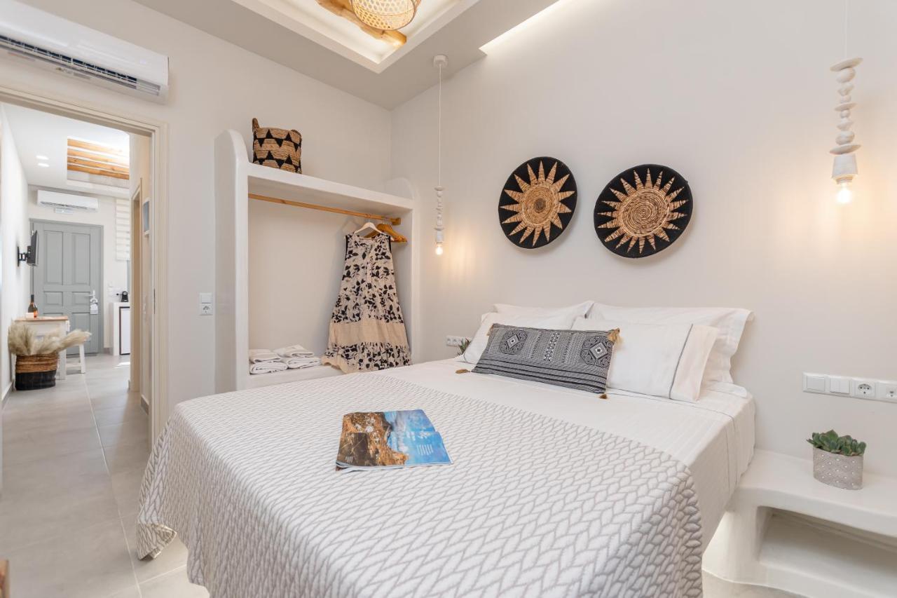 Porto Dema Luxury Suites Schoinoussa Exterior foto