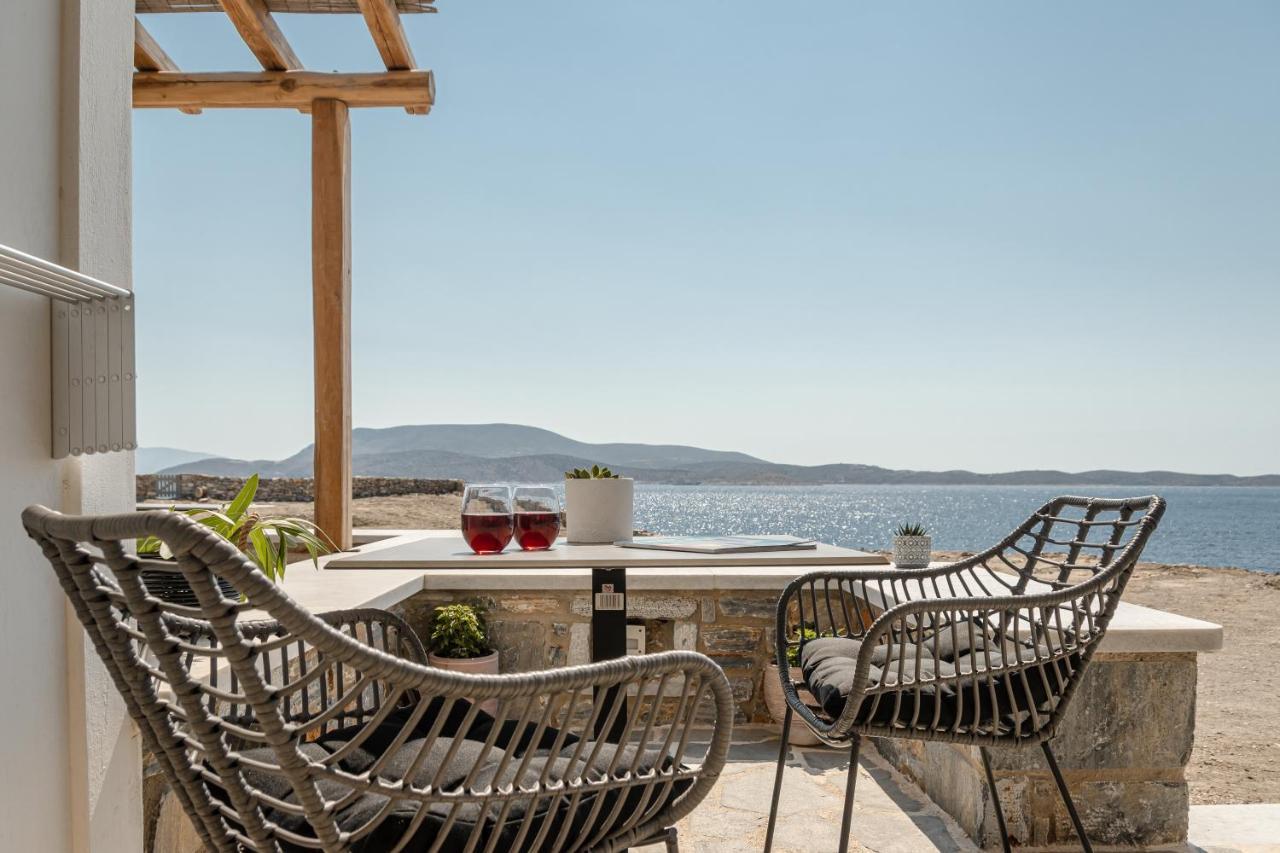 Porto Dema Luxury Suites Schoinoussa Exterior foto