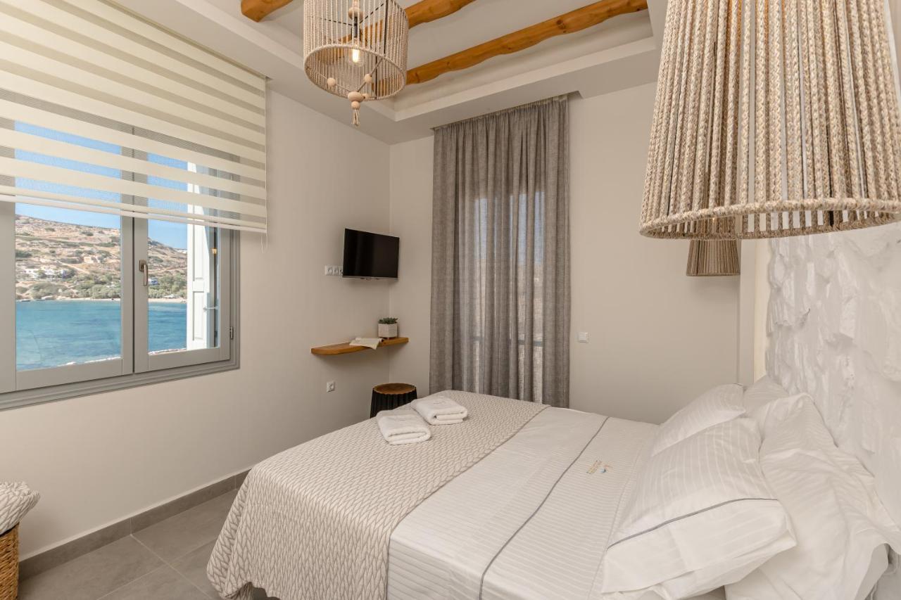Porto Dema Luxury Suites Schoinoussa Exterior foto